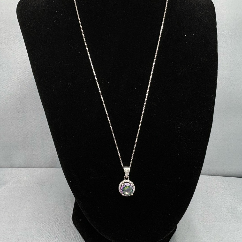 Silver Pendant Necklace
